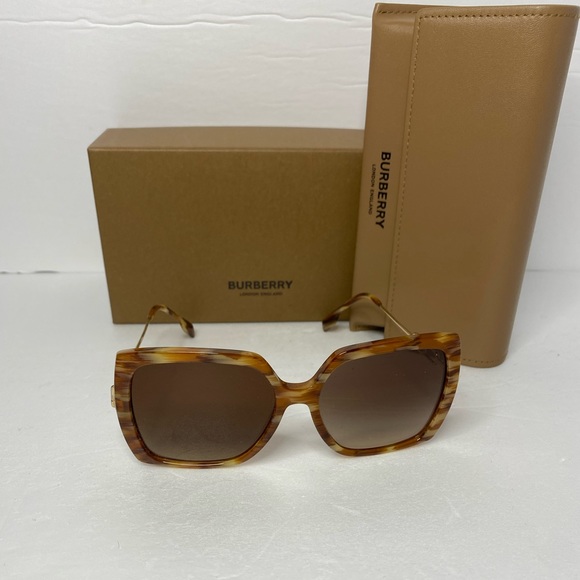 New - Burberry BE4332 Luna Sunglass Oversize Acetate Marble Brown Gradient Len… - Picture 3 of 12